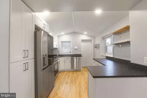 Entry Way - 1115 William St, Baltimore, MD 21230 photo 2 of 7