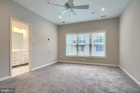 Bedroom - 1205 Dockside Cir, Baltimore, MD 21224 photo 4 of 6