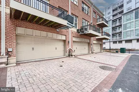 Exterior - 1205 Dockside Cir, Baltimore, MD 21224 photo 3 of 6