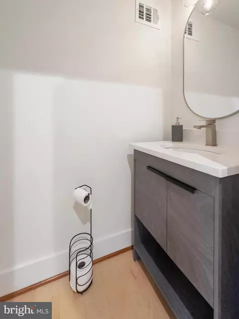 Bath - 2329 E Madison St, Baltimore, MD 21205 photo 1 of 5