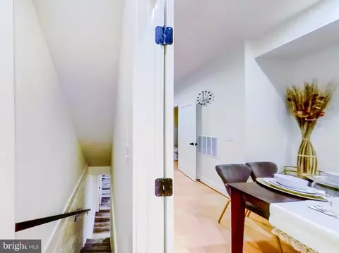 Entry Way - 2329 E Madison St, Baltimore, MD 21205 photo 4 of 6