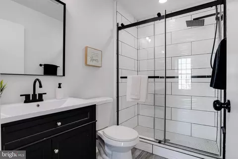 Bath - 1419 E Lanvale St, Baltimore, MD 21213 photo 1 of 4