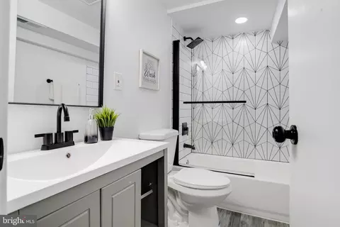 Bath - 1419 E Lanvale St, Baltimore, MD 21213 photo 4 of 4