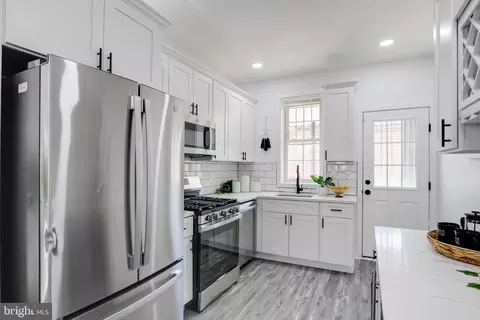 Kitchen - 1419 E Lanvale St, Baltimore, MD 21213 photo 1 of 2