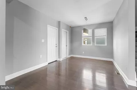 Entry Way - 5507 Wayne Ave, Baltimore, MD 21207 photo 1 of 6