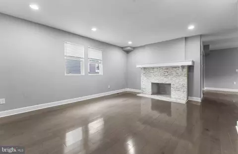 Living - 5507 Wayne Ave, Baltimore, MD 21207 photo 3 of 4
