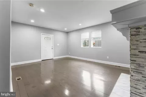 Living - 5507 Wayne Ave, Baltimore, MD 21207 photo 1 of 4
