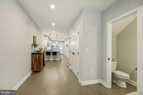 Entry Way - 724 Dolphin St, Baltimore, MD 21217 photo 4 of 12