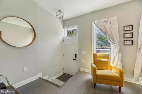 Entry Way - 724 Dolphin St, Baltimore, MD 21217 photo 1 of 12