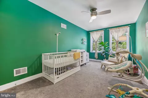 Bedroom - 724 Dolphin St, Baltimore, MD 21217 photo 3 of 5