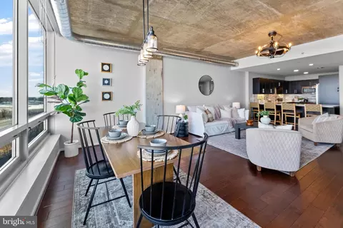 Dining - 1200 Steuart St #612, Baltimore, MD 21230 photo 2 of 2