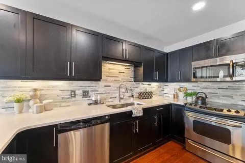Kitchen - 1200 Steuart St #612, Baltimore, MD 21230 photo 2 of 6