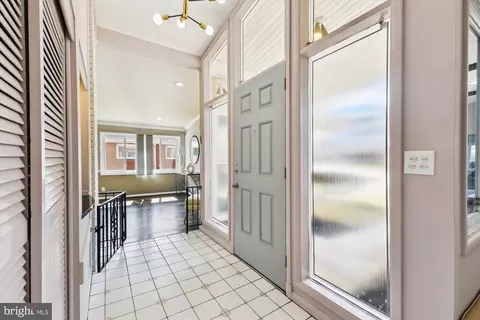 Entry Way - 3305 Olympia Ave, Baltimore, MD 21215 photo 2 of 6