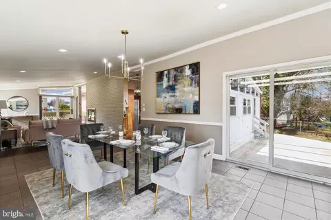 Dining - 3305 Olympia Ave, Baltimore, MD 21215 photo 3 of 4