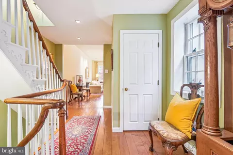 Entry Way - 833 William St, Baltimore, MD 21230 photo 2 of 9