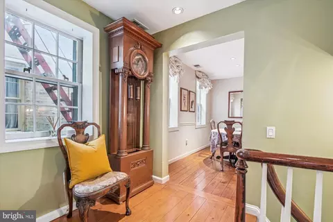 Entry Way - 833 William St, Baltimore, MD 21230 photo 3 of 9