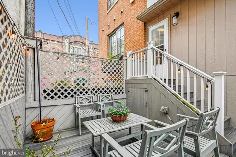 Exterior - 833 William St, Baltimore, MD 21230 photo 3 of 7