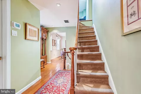 Entry Way - 833 William St, Baltimore, MD 21230 photo 4 of 9