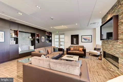 100 Harborview Dr #910, Baltimore, MD 21230 photo 38