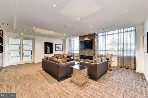 100 Harborview Dr #910, Baltimore, MD 21230 photo 37