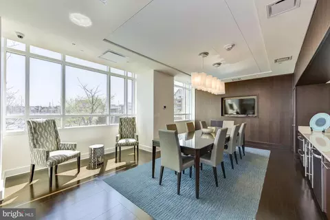 100 Harborview Dr #910, Baltimore, MD 21230 photo 39
