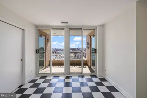 100 Harborview Dr #910, Baltimore, MD 21230 photo 21