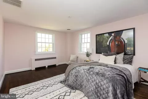 Bedroom - 331 Broxton Rd, Baltimore, MD 21212 photo 6 of 11