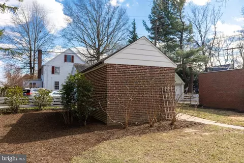 Exterior - 331 Broxton Rd, Baltimore, MD 21212 photo 7 of 8