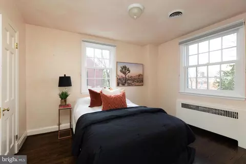 Bedroom - 331 Broxton Rd, Baltimore, MD 21212 photo 7 of 11