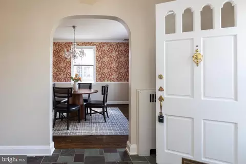 Entry Way - 331 Broxton Rd, Baltimore, MD 21212 photo 1 of 3