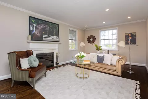 Living - 331 Broxton Rd, Baltimore, MD 21212 photo 1 of 3