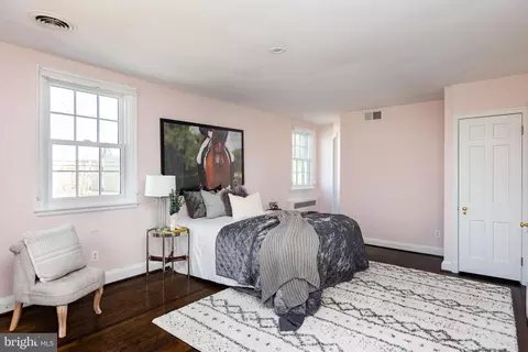 Bedroom - 331 Broxton Rd, Baltimore, MD 21212 photo 4 of 11