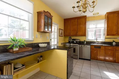 Kitchen - 331 Broxton Rd, Baltimore, MD 21212 photo 1 of 2