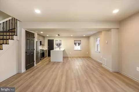 Entry Way - 5440 Nelson Ave, Baltimore, MD 21215 photo 1 of 6