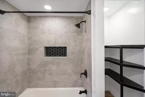 Bath - 5440 Nelson Ave, Baltimore, MD 21215 photo 5 of 5