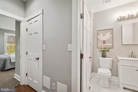 2223 E Biddle St, Baltimore, MD 21213 photo 12
