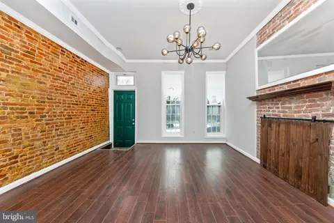1718 W Pratt St, Baltimore, MD 21223 photo 4