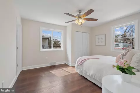 Bedroom - 4002 Glen Ave, Baltimore, MD 21215 photo 1 of 11