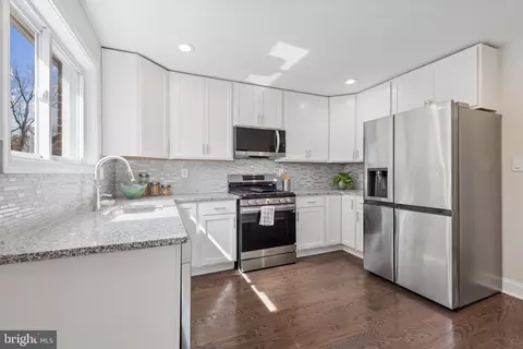 Kitchen - 4002 Glen Ave, Baltimore, MD 21215 photo 3 of 4