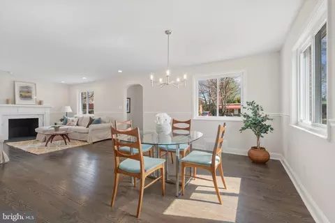 Dining - 4002 Glen Ave, Baltimore, MD 21215 photo 1 of 3
