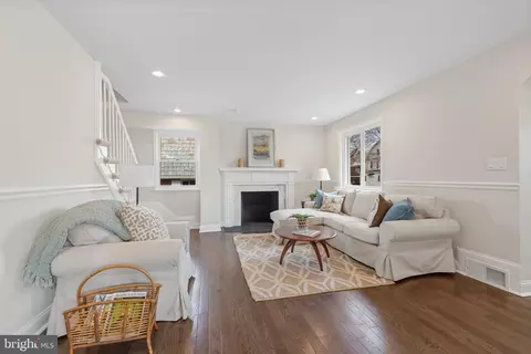Living - 4002 Glen Ave, Baltimore, MD 21215 photo 1 of 2
