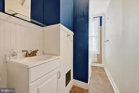 Entry Way - 12 S Robinson St, Baltimore, MD 21224 photo 3 of 3