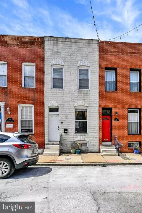 Exterior - 12 S Robinson St, Baltimore, MD 21224 photo 2 of 6