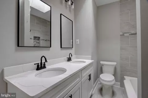 Bath - 3604 Greenmount Ave, Baltimore, MD 21218 photo 2 of 4