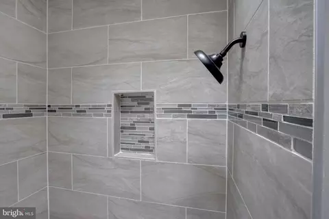 Bath - 3604 Greenmount Ave, Baltimore, MD 21218 photo 3 of 4