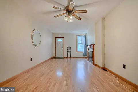 Living - 3 E Randall St, Baltimore, MD 21230 photo 3 of 4