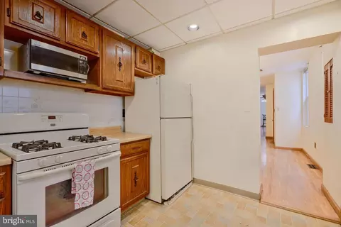 Entry Way - 3 E Randall St, Baltimore, MD 21230 photo 2 of 4
