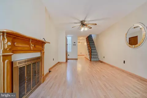 Living - 3 E Randall St, Baltimore, MD 21230 photo 2 of 4