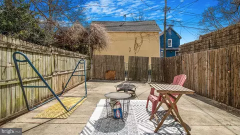 Exterior - 619 E 38th St E, Baltimore, MD 21218 photo 5 of 8