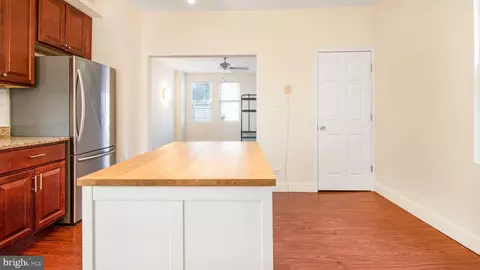 Entry Way - 619 E 38th St E, Baltimore, MD 21218 photo 3 of 11